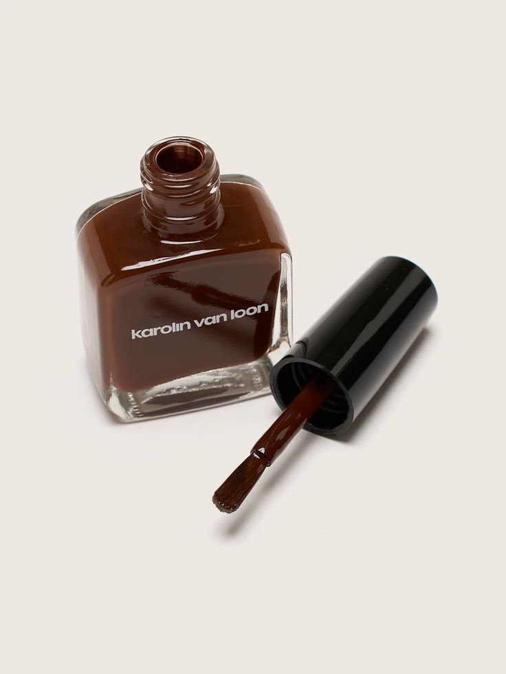 Karolin van Loon | 24 Magma Noir