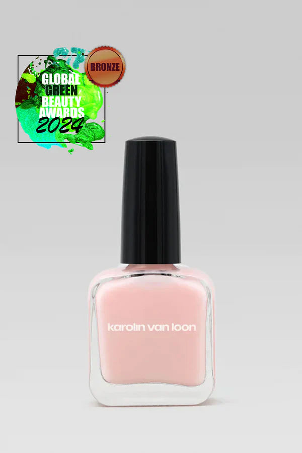 Karolin van Loon | 26 La première basecoat